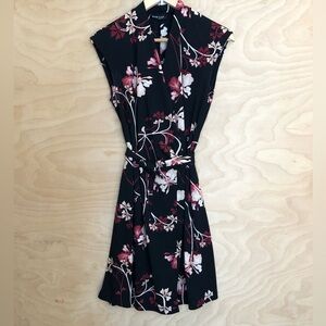 New York Company Wrap Dress Black Floral Womens Tie Waist Size M.